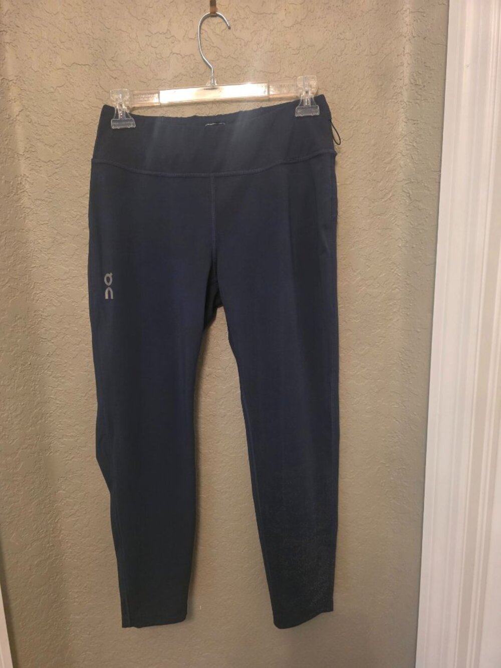 ON Running Ladies Blue Drawstring Waist 7/8 tights M EUC